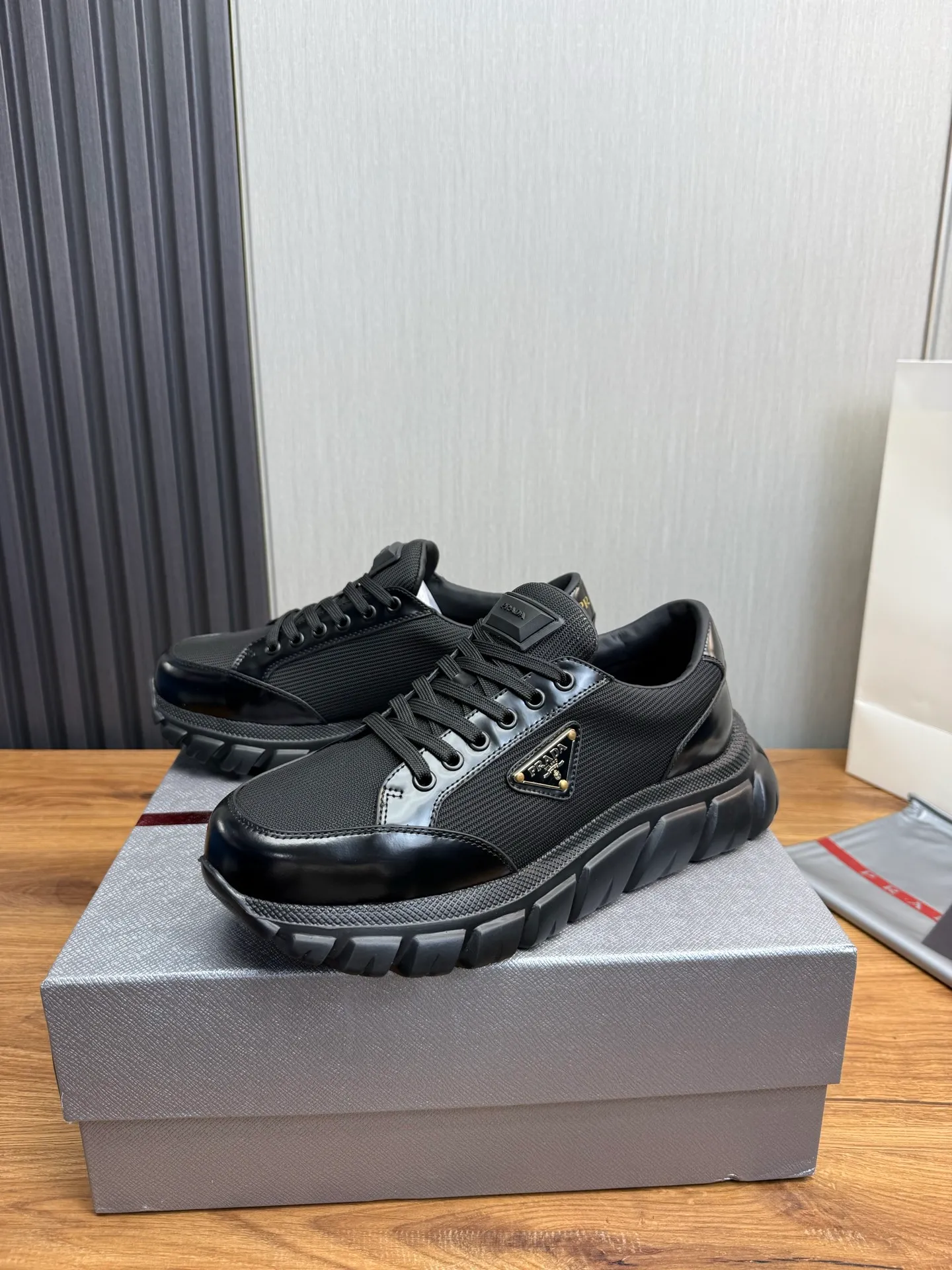 Men's shoes 💰580💰 [PRADA] Popular men's shoes shipped 👏Official website synchronization ⬆️Original cowhide fabric + cowhide lining, 1⃣️:1⃣️reproduction, original sole, 38-45 (45. Customized, non-refundable)